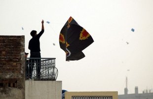 kite-fighting-Pakistan