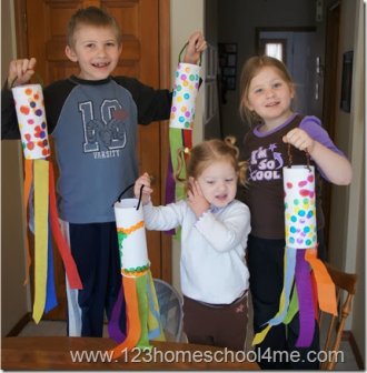 this is a fun spring craft for kid from Toddler, Preschool, Kindergarten to 1st-3rd grade.
